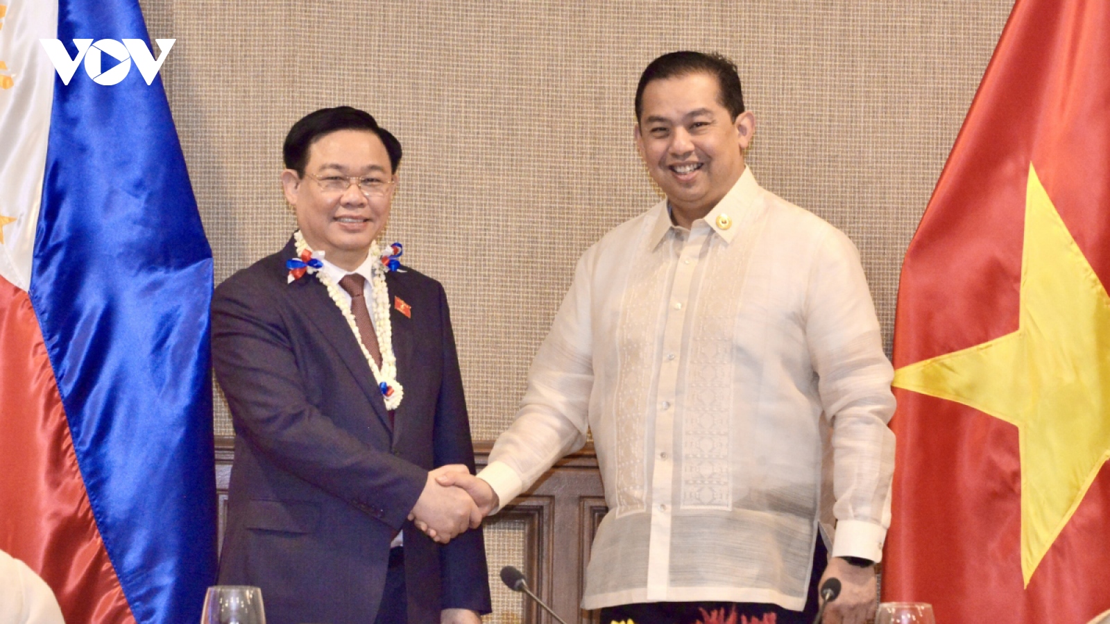 NA Chairman holds talks with Philippine House Speaker